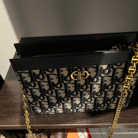 Handbag - Picture 2 of 4